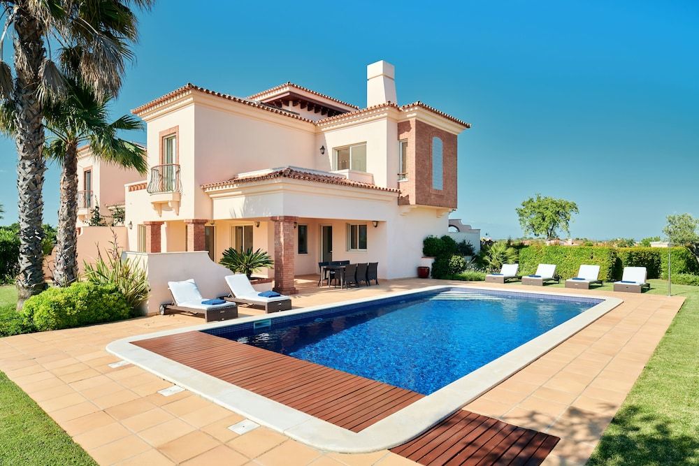 Monte Rei Golf & Country Club Deluxe Villa, 3 Bedrooms, Private Pool 3