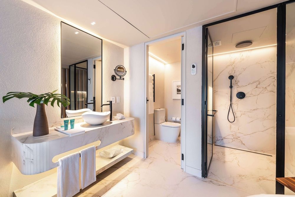 undefined Hotel Unique 5