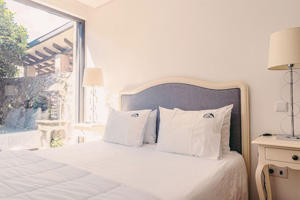 Casa das Mourôas Double Room, Garden View 6