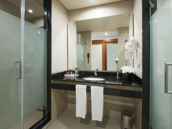 Standard Twin Room with Adult Extra Bed