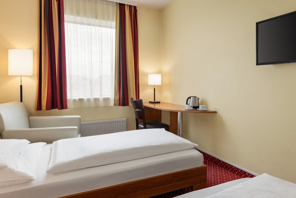 Amedia Express Prag, Trademark Collection by Wyndham Comfort Twin Room 3