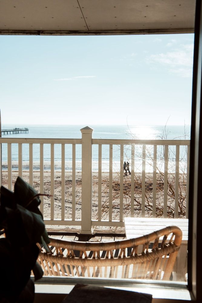 Falkenberg Strandbad Double room with ocean view - with balcony (Excluding Pool club) 2