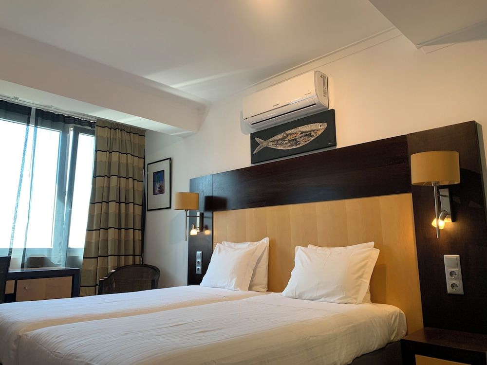 Discovery Apartment Carnaxide Business Studio Suite, 2 Twin Beds, Non Smoking, City View 8