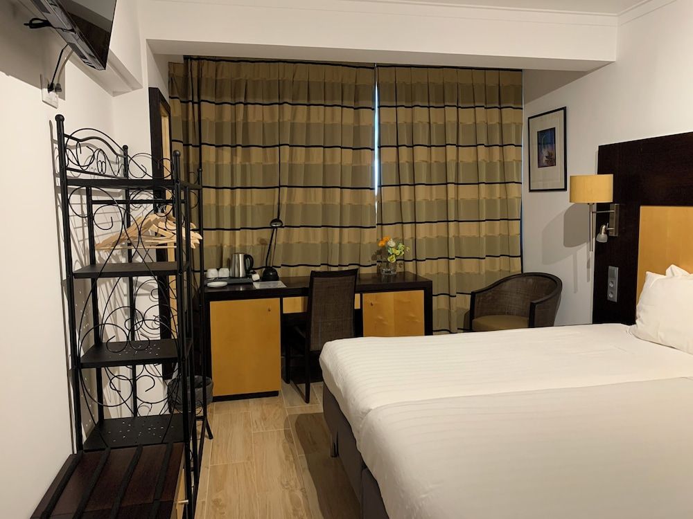 Discovery Apartment Carnaxide Business Studio Suite, 2 Twin Beds, Non Smoking, City View 9