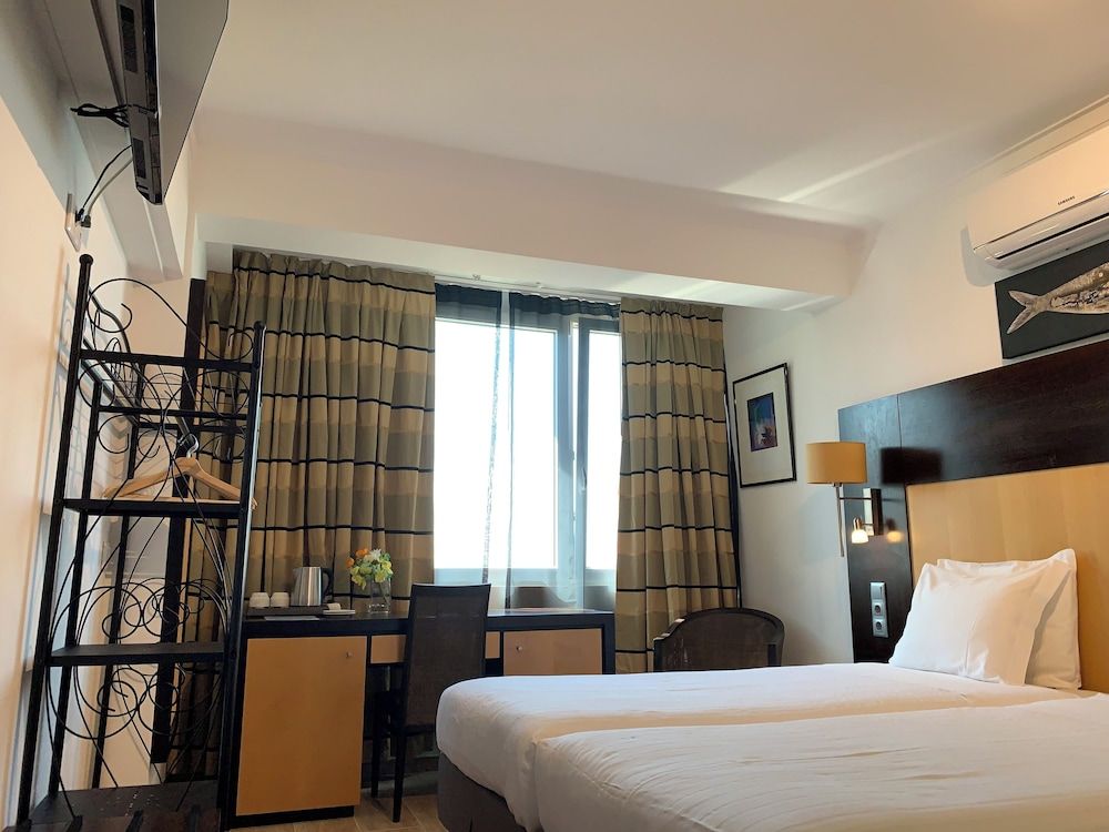 Discovery Apartment Carnaxide Business Studio Suite, 2 Twin Beds, Non Smoking, City View 6