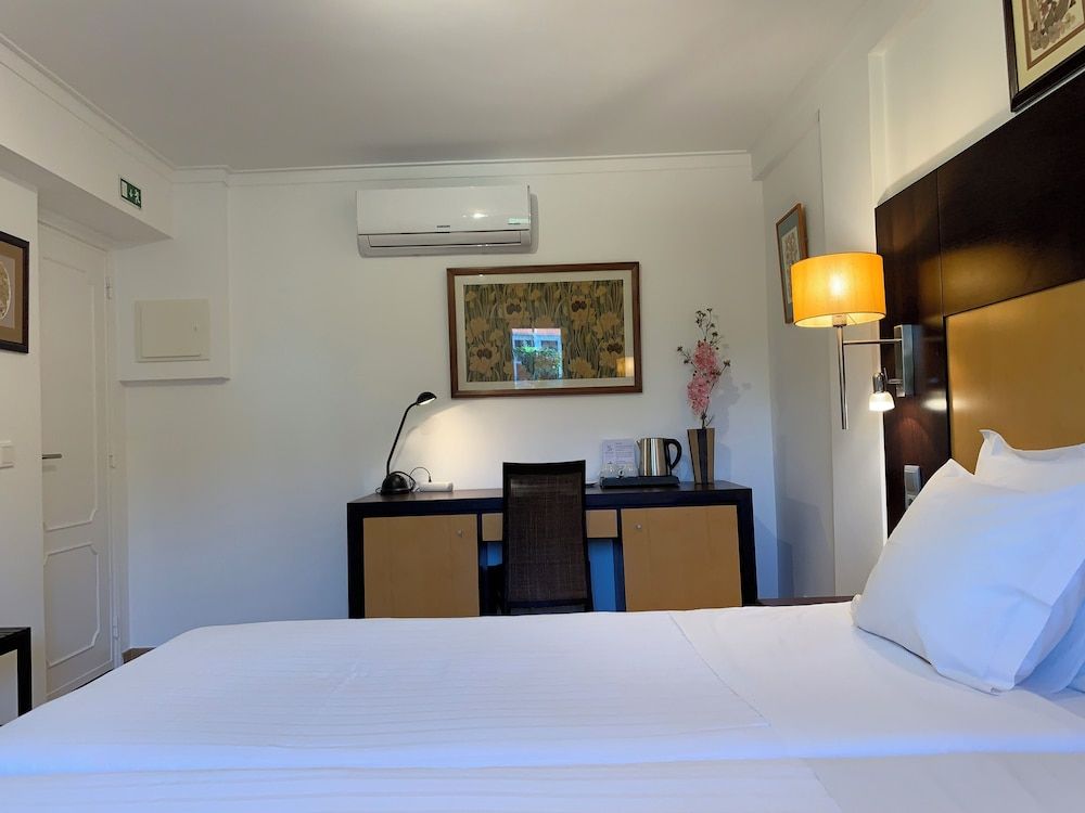 Discovery Apartment Carnaxide Business Studio Suite, 2 Twin Beds, Non Smoking, City View 10