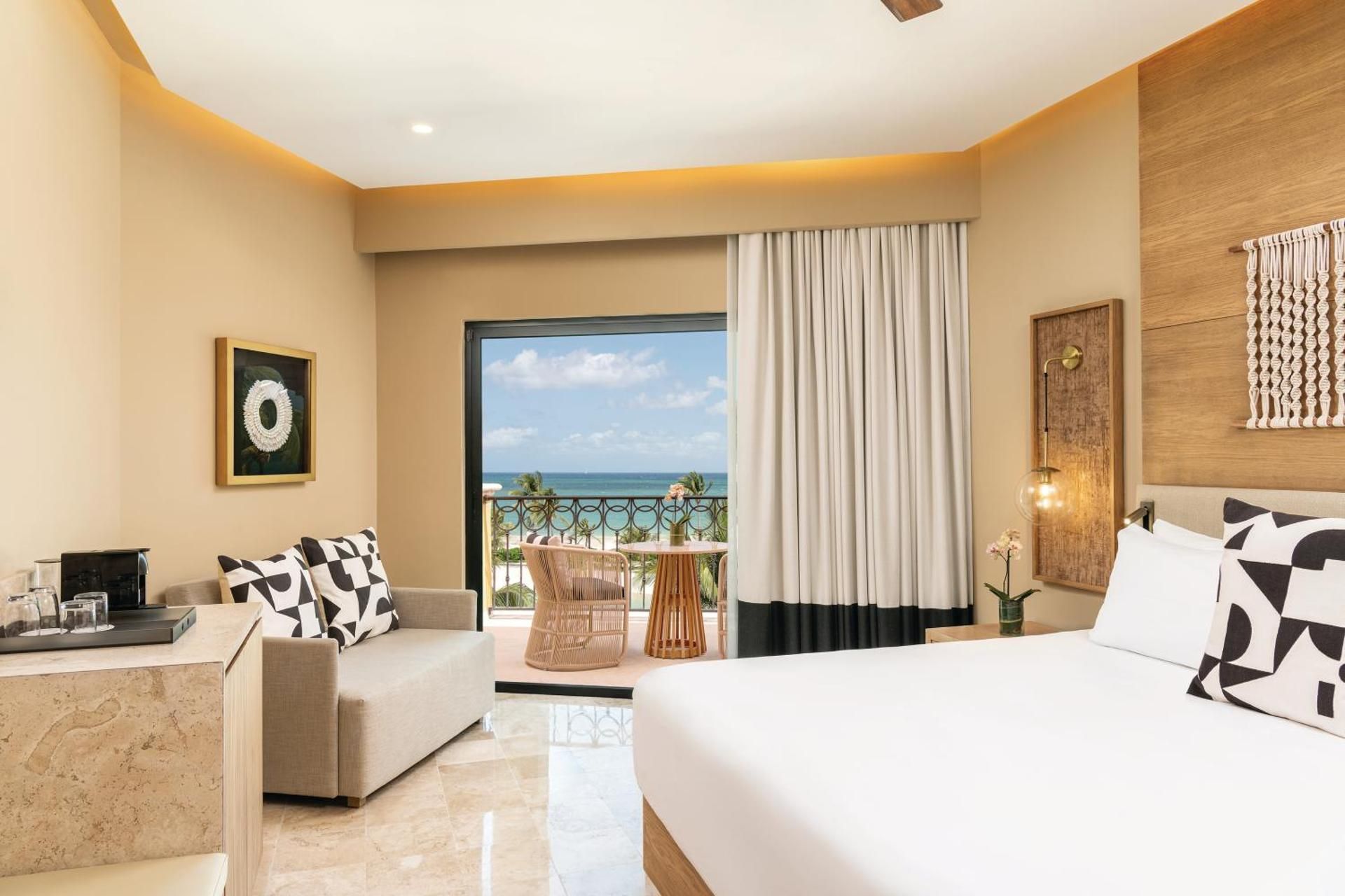 Junior Suite Ocean View King