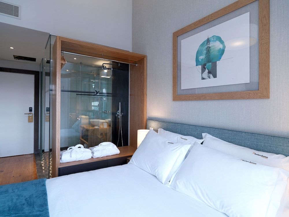 Santa Catarina FLH Suites Double Room, City View