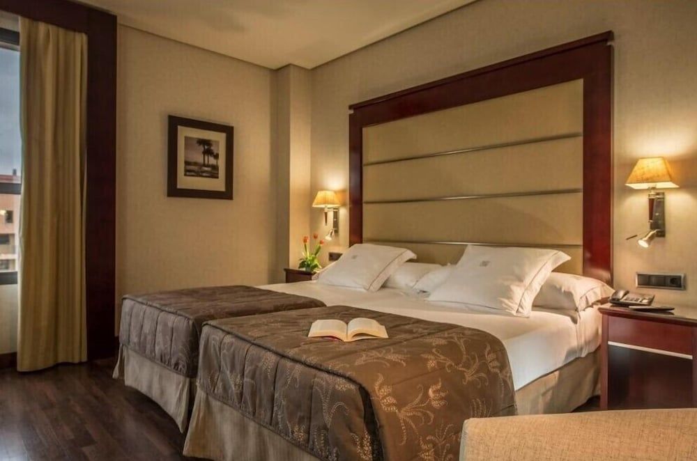 Hotel Valencia Center Standard Double or Twin Room 2