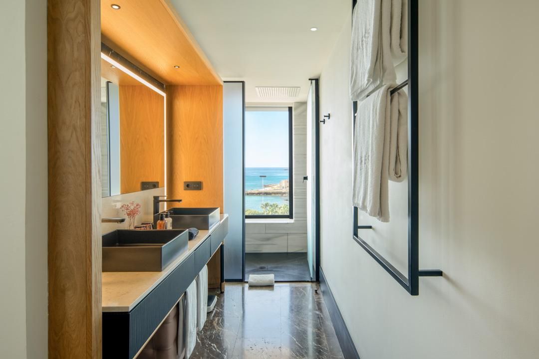 Suite Sea View for 2 Adults and 2 Children