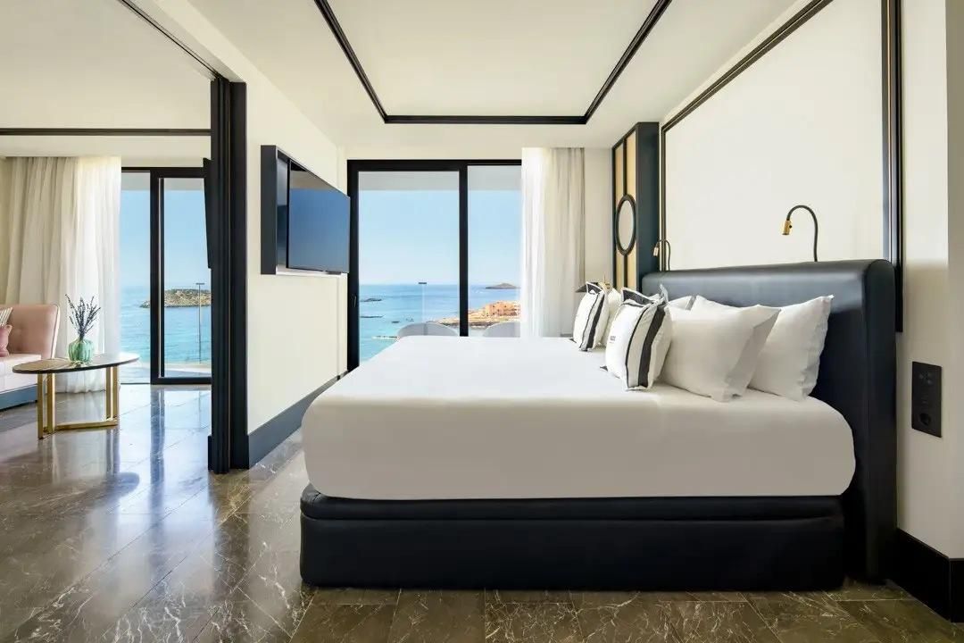 Suite Sea View for 2 Adults and 2 Children