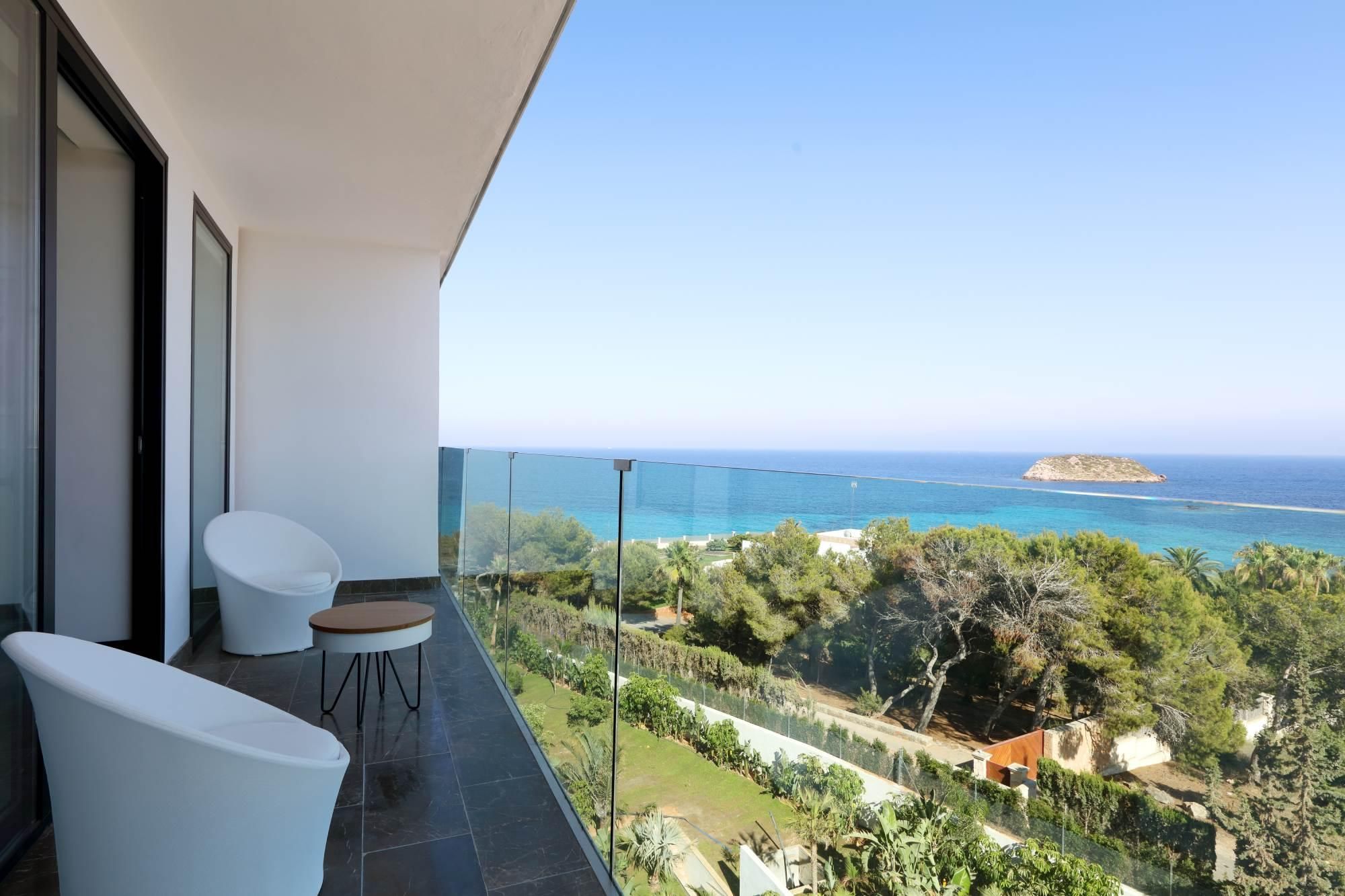 Deluxe Sea View
