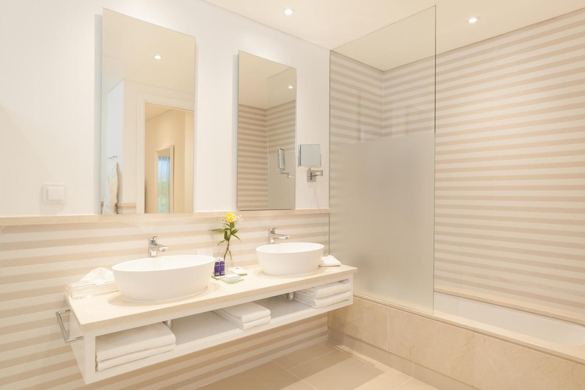 undefined Pine Cliffs Gardens 8