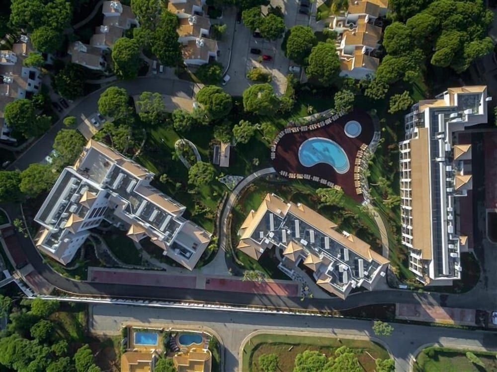 undefined Pine Cliffs Gardens 5