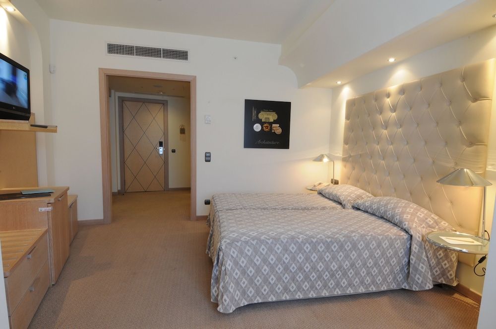 Executive Room, Mountain View