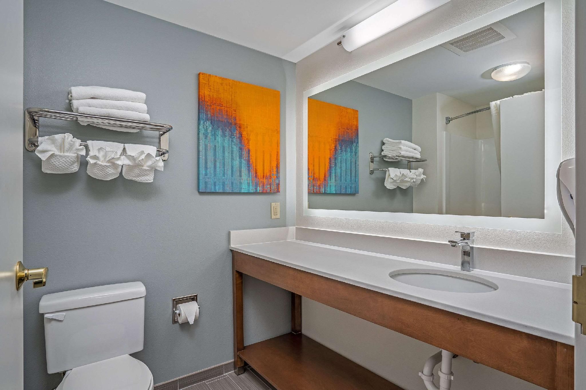 2 Queen Beds, Efficiency, Suite, Nonsmoking