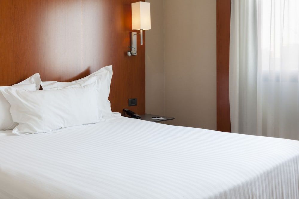 Standard Room, 1 Queen Bed