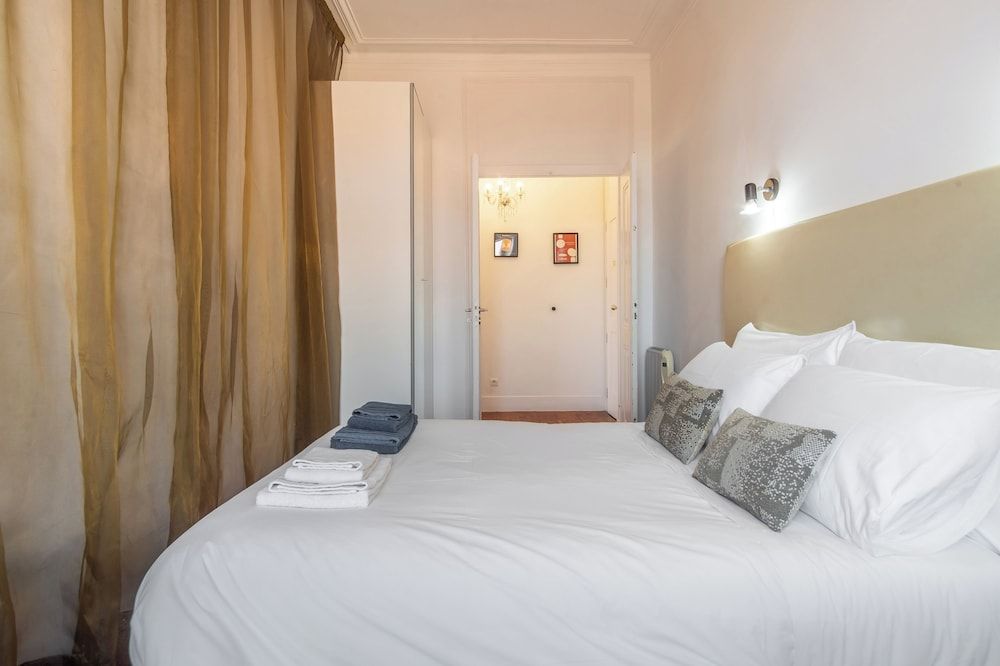 undefined LV Premier Baixa CN1 9