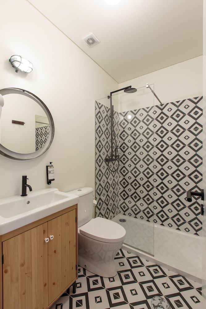 The House of Sandeman Shared Dormitory, Women only, Shared Bathroom (14 Guests) 6