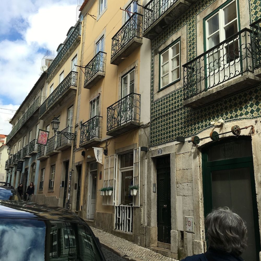 undefined Lisbon Fragrances Arrakis Flowers 4