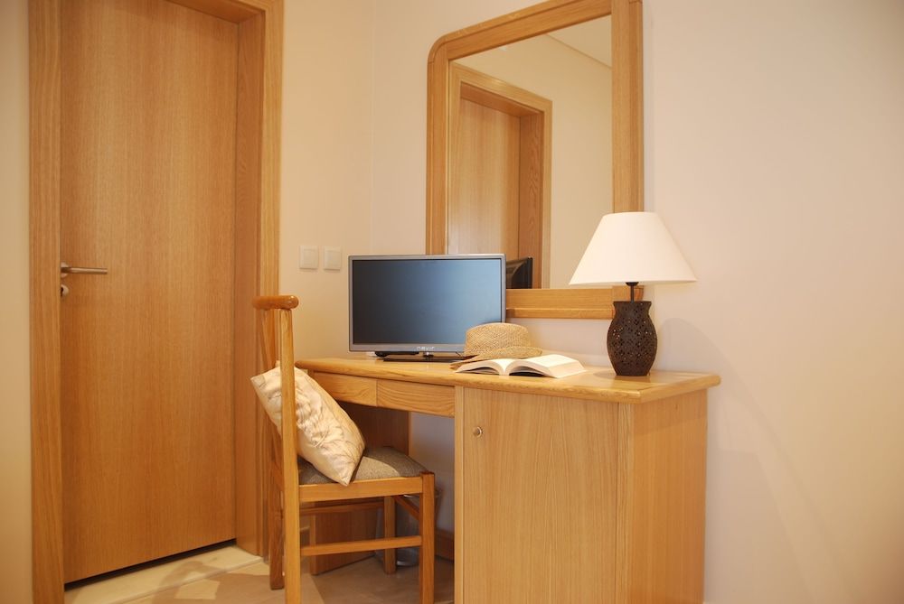 Hotel Alba Double Room (2 Adults and 1 child) 6