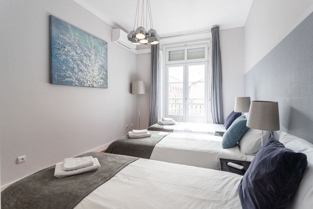 Apartamento luxo, 2 quartos, 2 banheiros, vista para a cidade