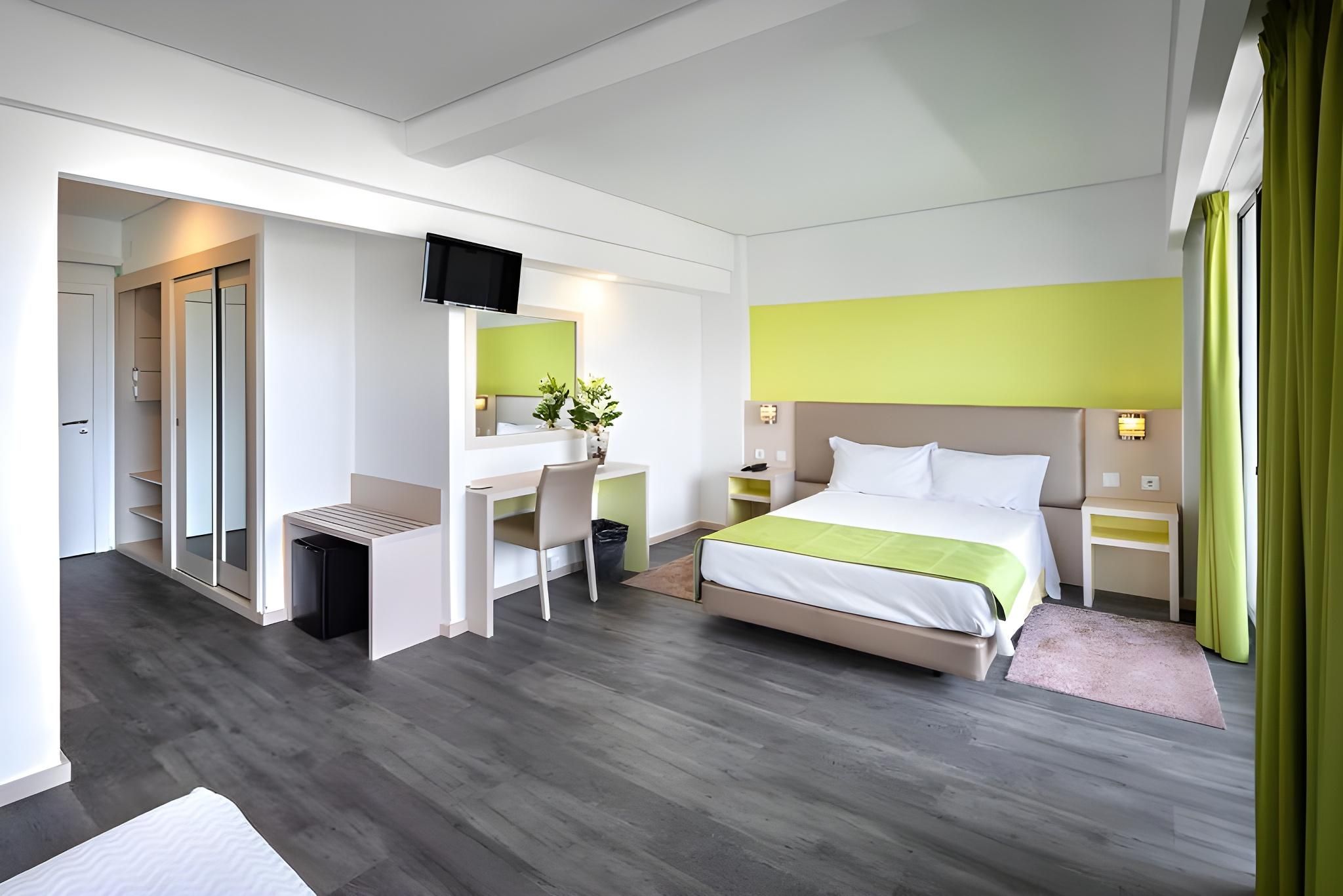 Twin Comfort with Extra bed 