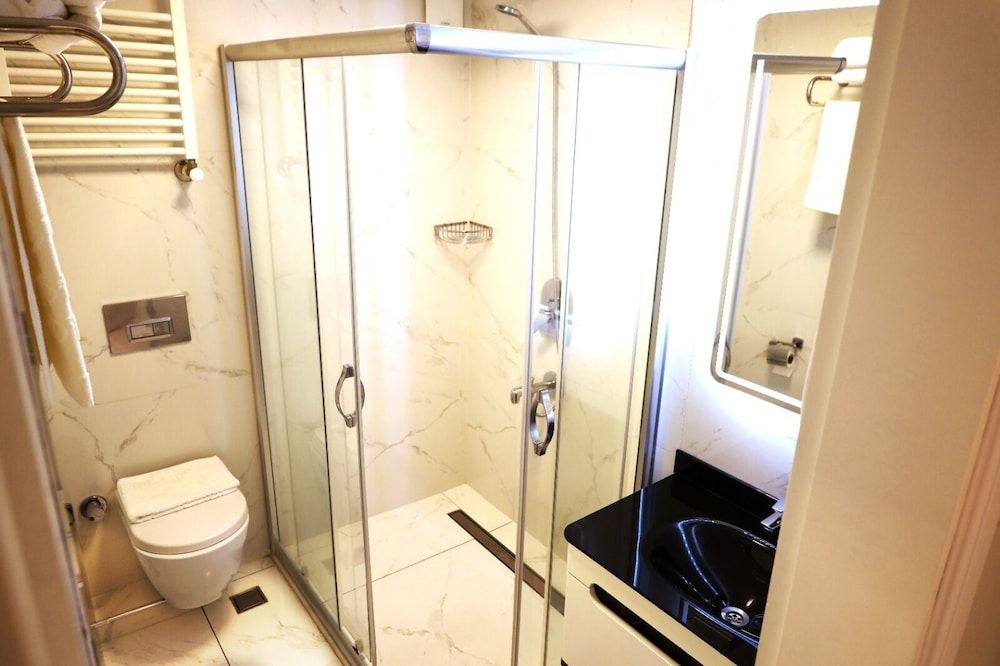 Bakirkoy Tashan Business & Airport Hotel Comfort Room, City View 10