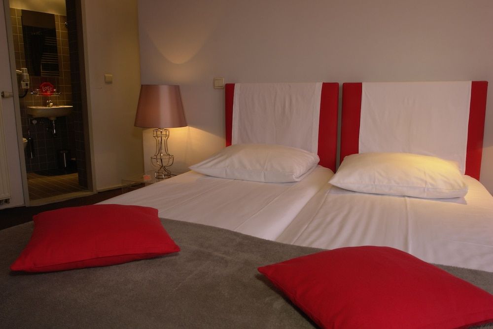 undefined Monty Small Design Hotel 3