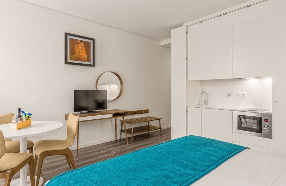 296 Heritage Apartments Studio (Back View) 7