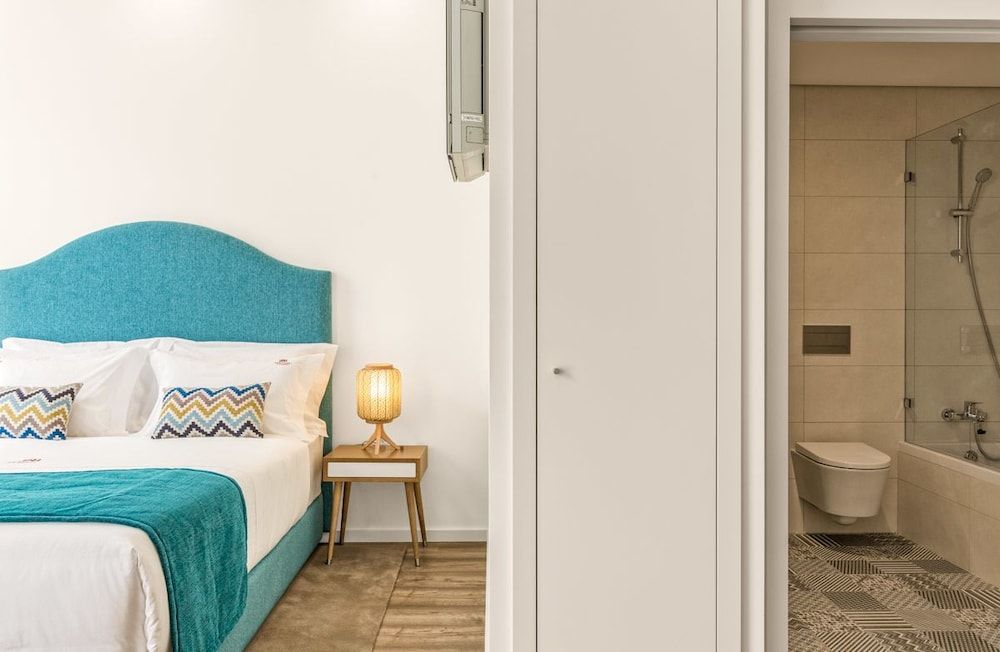 296 Heritage Apartments Family Studio (Back View) 4