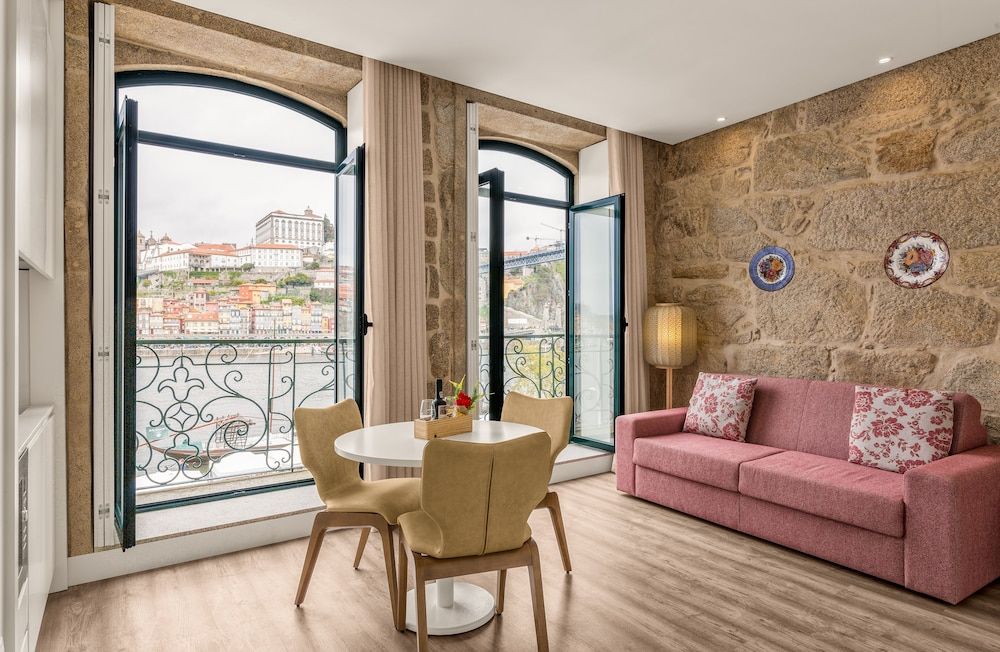 296 Heritage Apartments Apartment, 1 Bedroom, River View 8