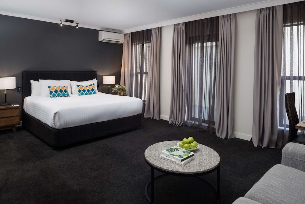 King Pool View Spa Suite