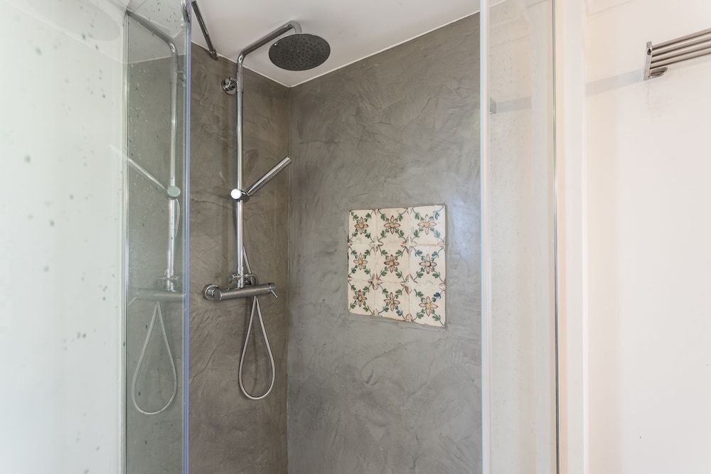 Alfama Loft Studio Loft Apartment w/ River View - by LU Holidays Loft, River View 19