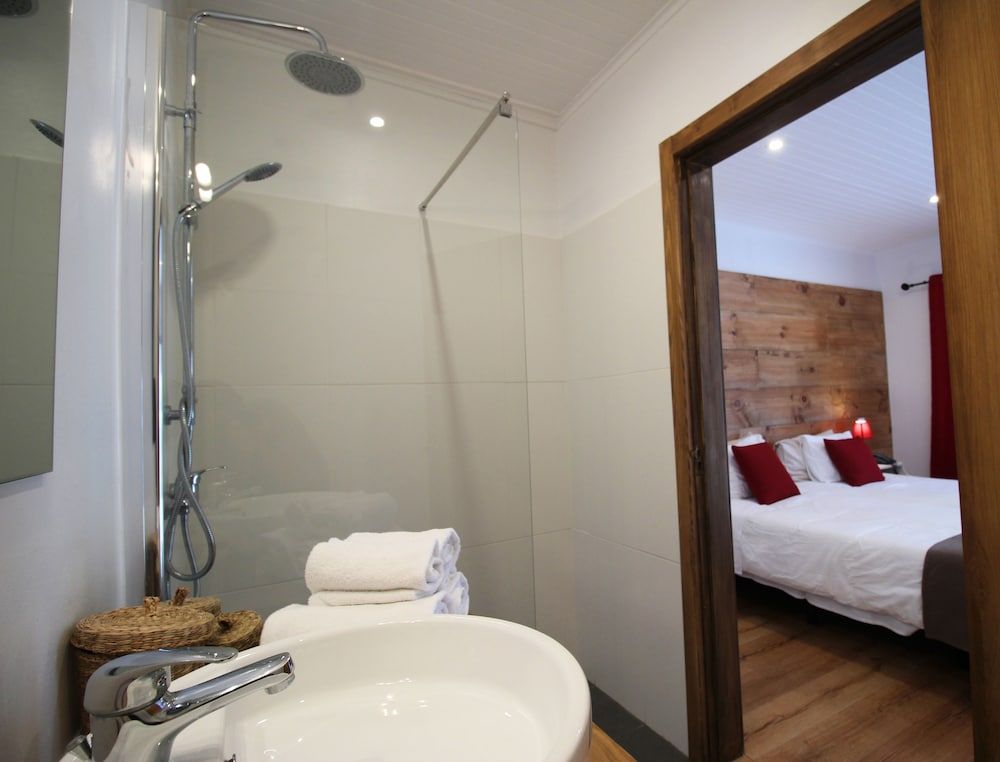 Vila Lusitânia Double or Twin Room 9