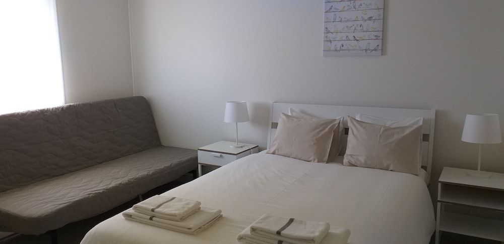 Monte Girassol - The Lisbon Country House! Double Room, Private Bathroom 2