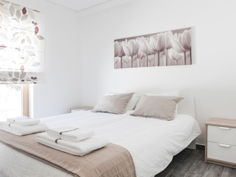 Monte Girassol - The Lisbon Country House! Apartment, Private Bathroom (Alecrim)