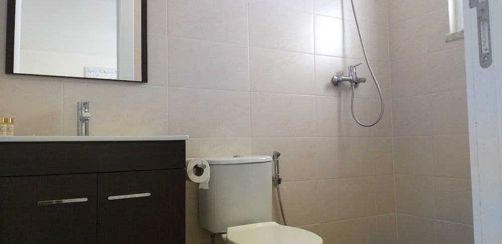 Monte Girassol - The Lisbon Country House! Double Room, Private Bathroom 5