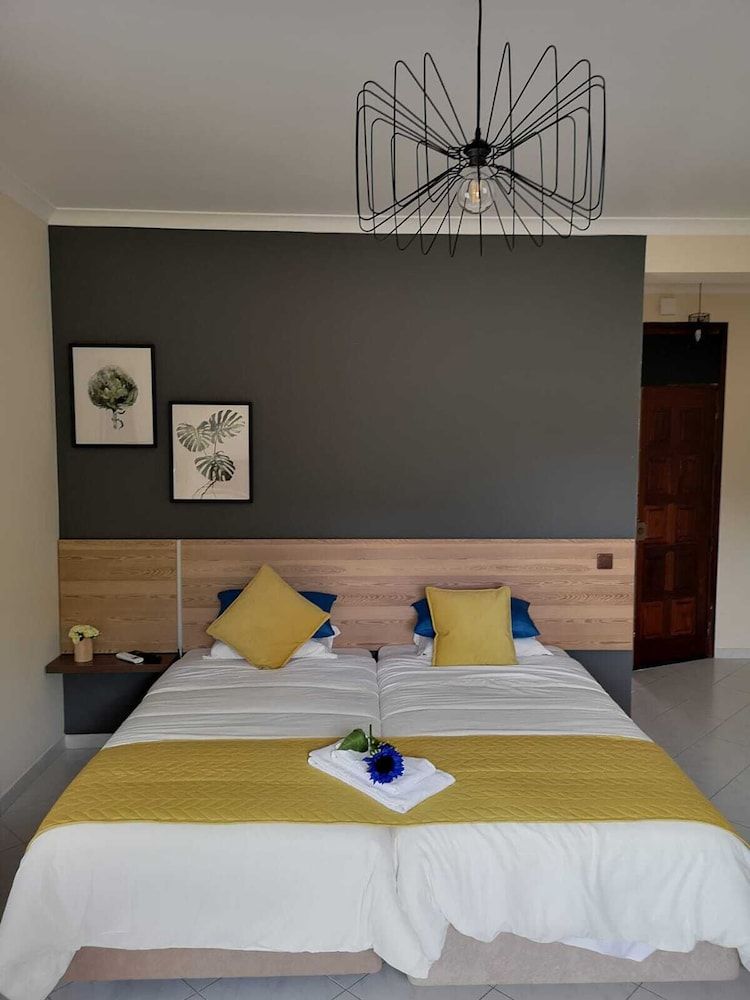 Kiss Apartamentos Studio Comfort - 2 single beds 5