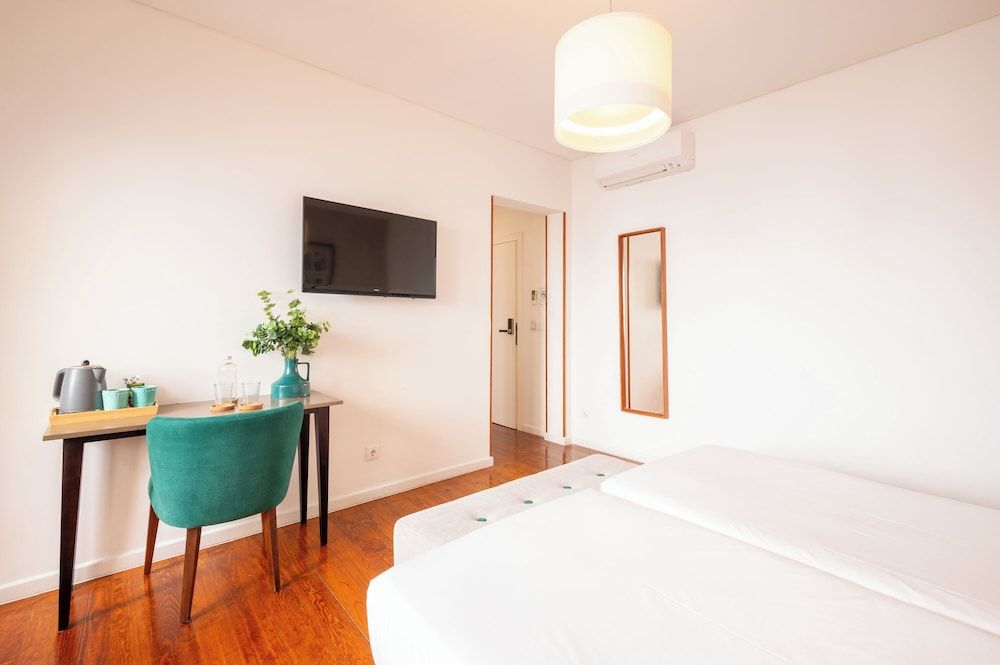 Bica FLH Suites Comfort Room 2