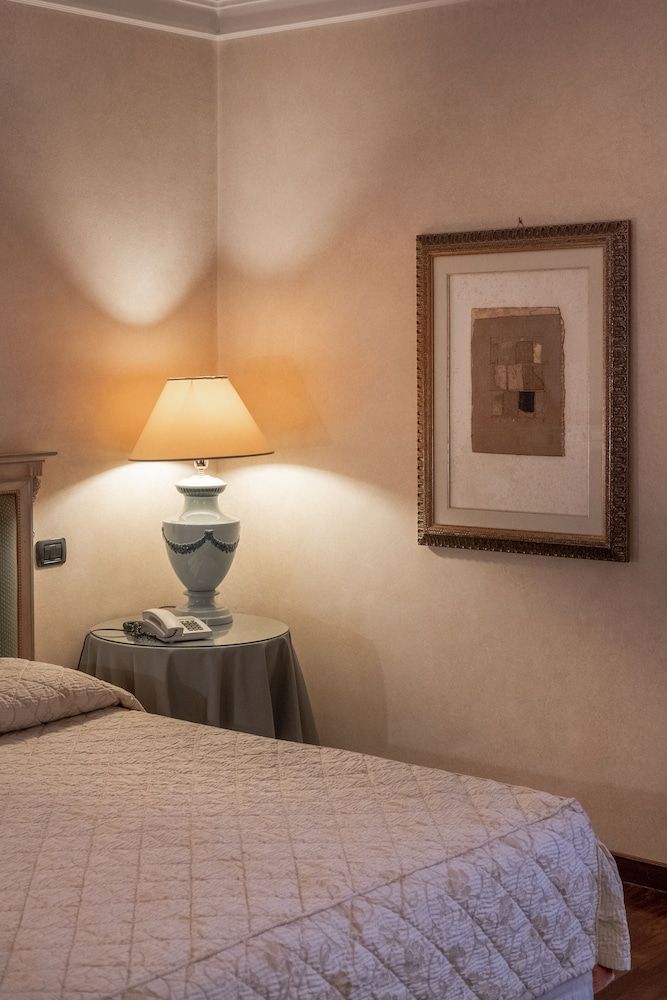 Hotel Relais Ducale Deluxe Double Room 6