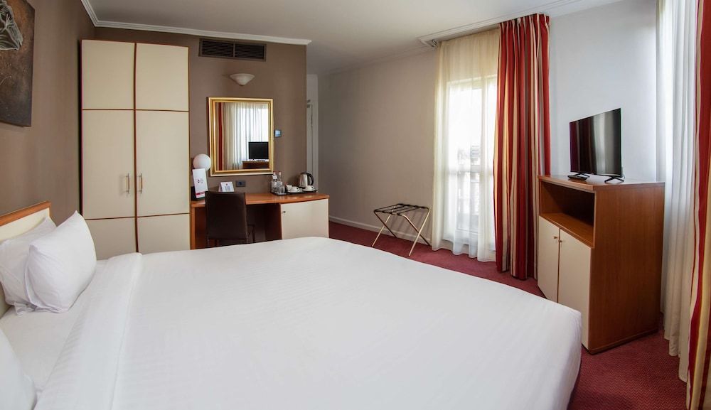 Standard Room, 1 Queen Bed, Non Smoking