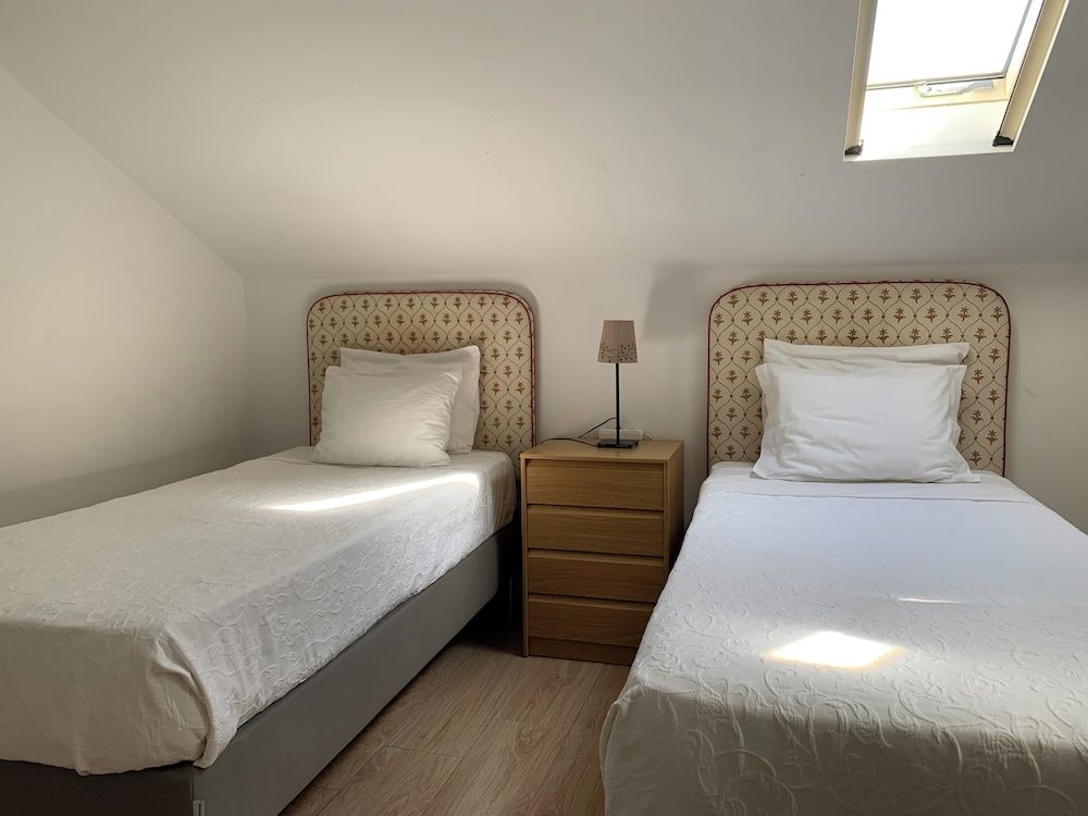 Discovery Apartment Expo Economy Room