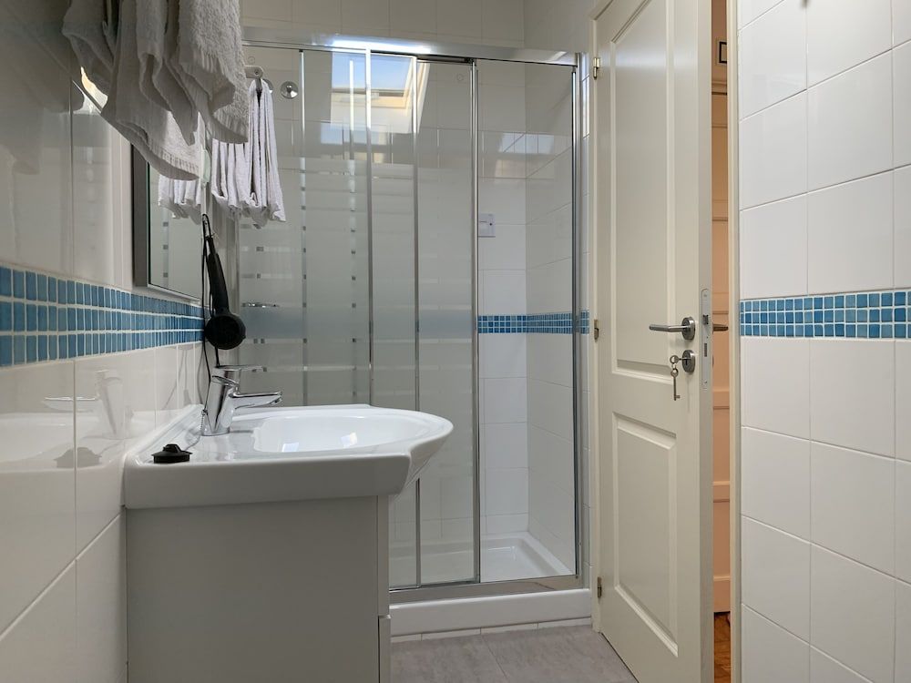 Discovery Apartment Expo City Room, Private Bathroom 5