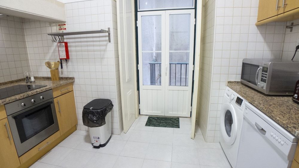 LV Premier Baixa - CR Deluxe Apartment, 3 Bedrooms, Balcony, City View 16