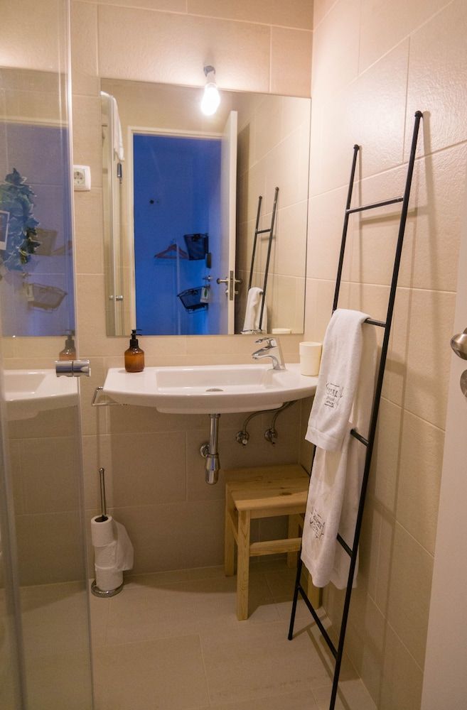 Azen Cool House Standard Double or Twin Room, 1 Bedroom, Balcony 5