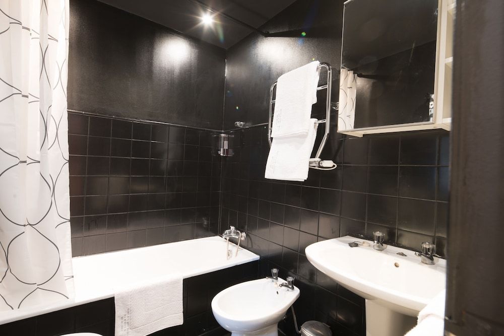 Lisbon Fragrances Orchidee Flowers Deluxe Apartment, 2 Bedrooms 13