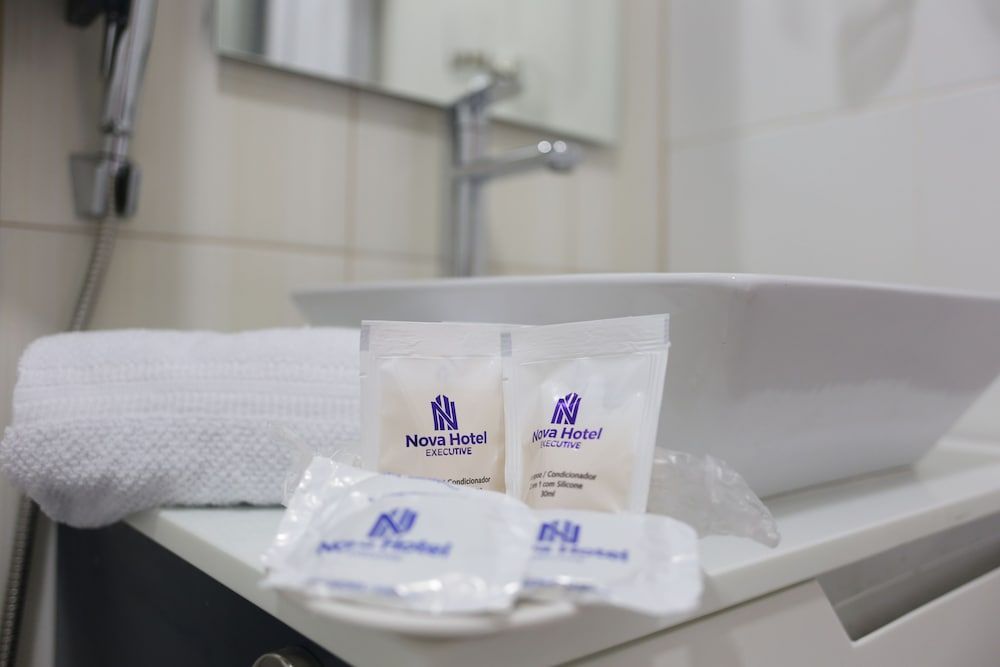 Nova Hotel Standard Double Room, 1 King Bed 4