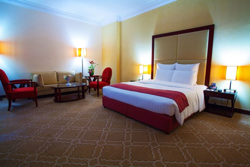 undefined Grand Regal Hotel 8