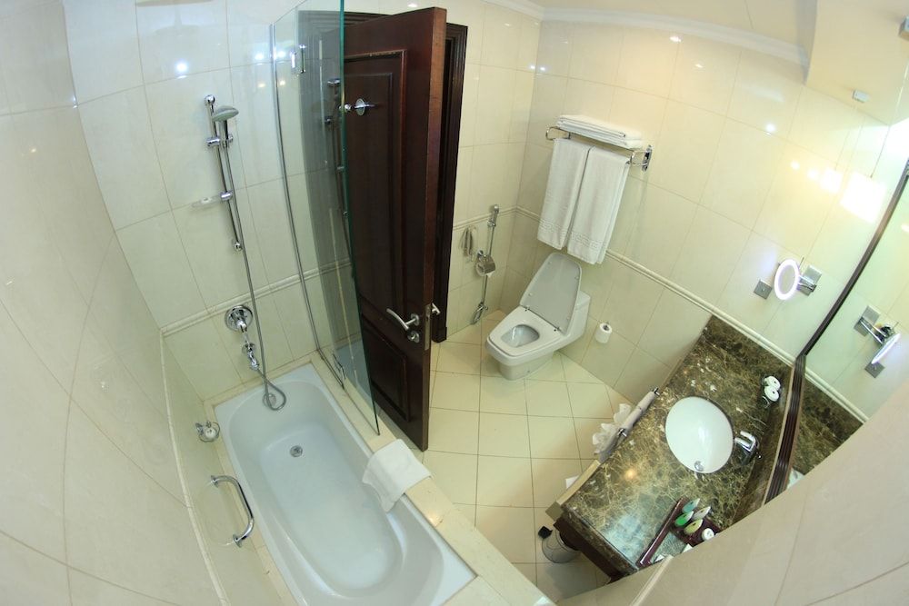 Grand Regal Hotel Deluxe Double or Twin Room, 1 Twin Bed 4